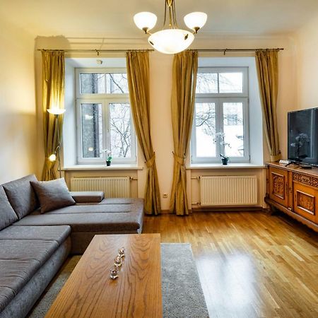 Dzirnavu Street Apartment In City Center Riga Exterior foto